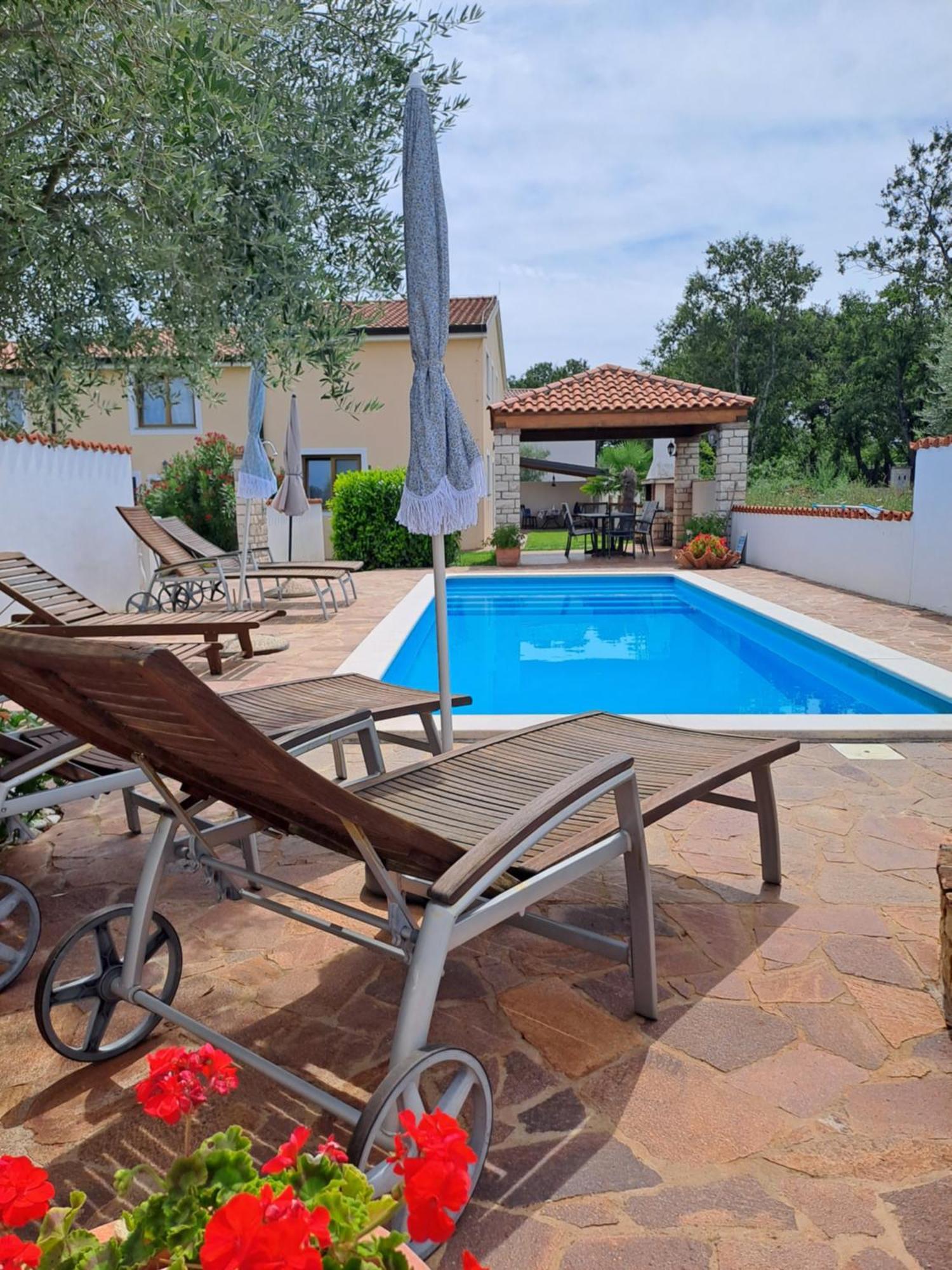 Villa "Pied-A-Terre" Residence & Spa Umag Bagian luar foto